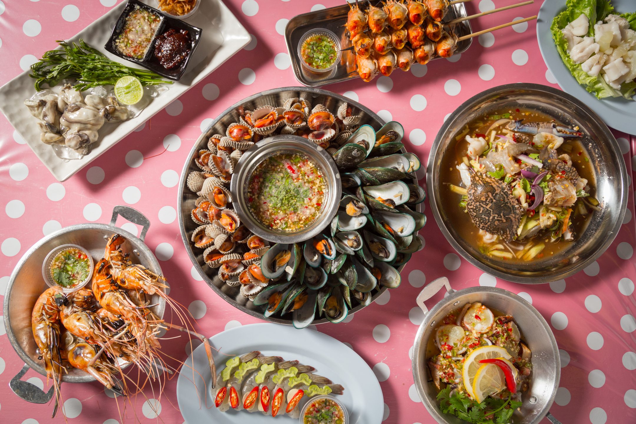 Cockles and mussels alive alive oh! at Hoy Ja Phee Ma Laew