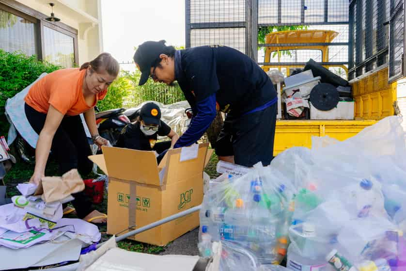 The remarkable former TV producer, Sampan ‘Dome’ Nenrod set up Eiamdee Recycle to elevate Chiang Mai’s household waste management.