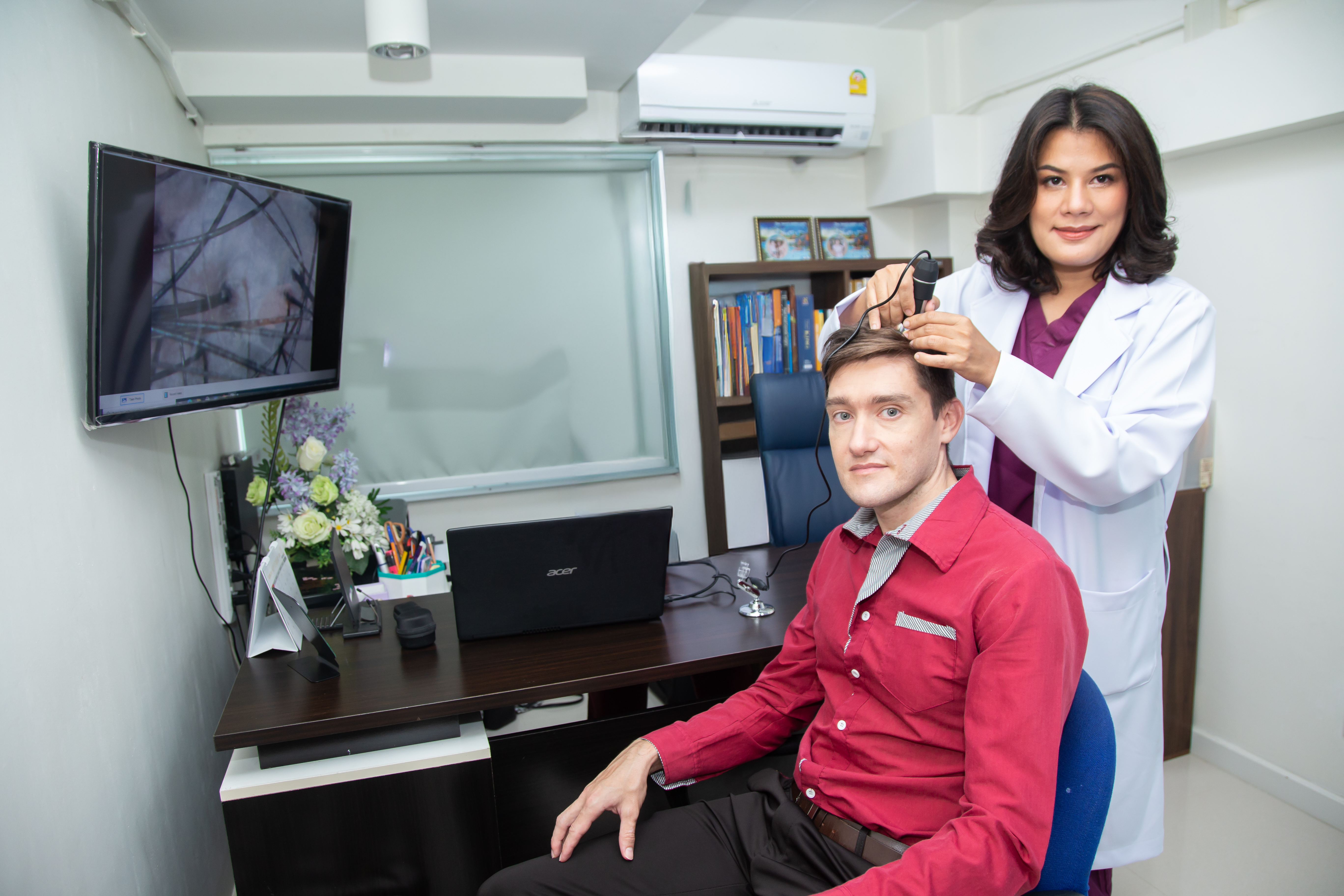 FUE hair transplant is suitable for people who have distinct bald patches